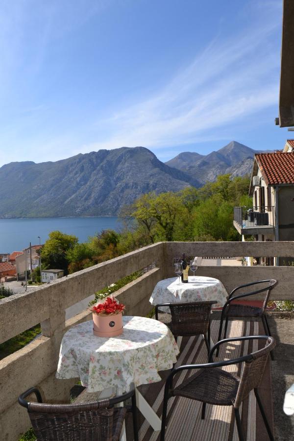 Apartments Dobrisa Kotor Exteriér fotografie