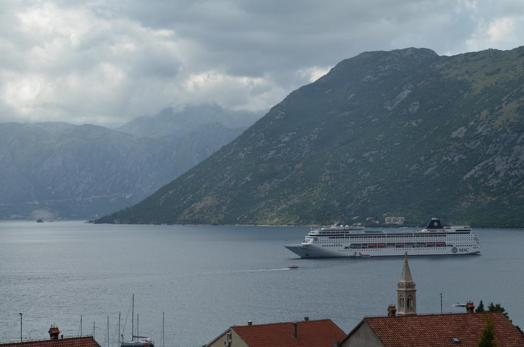 Apartments Dobrisa Kotor Pokoj fotografie