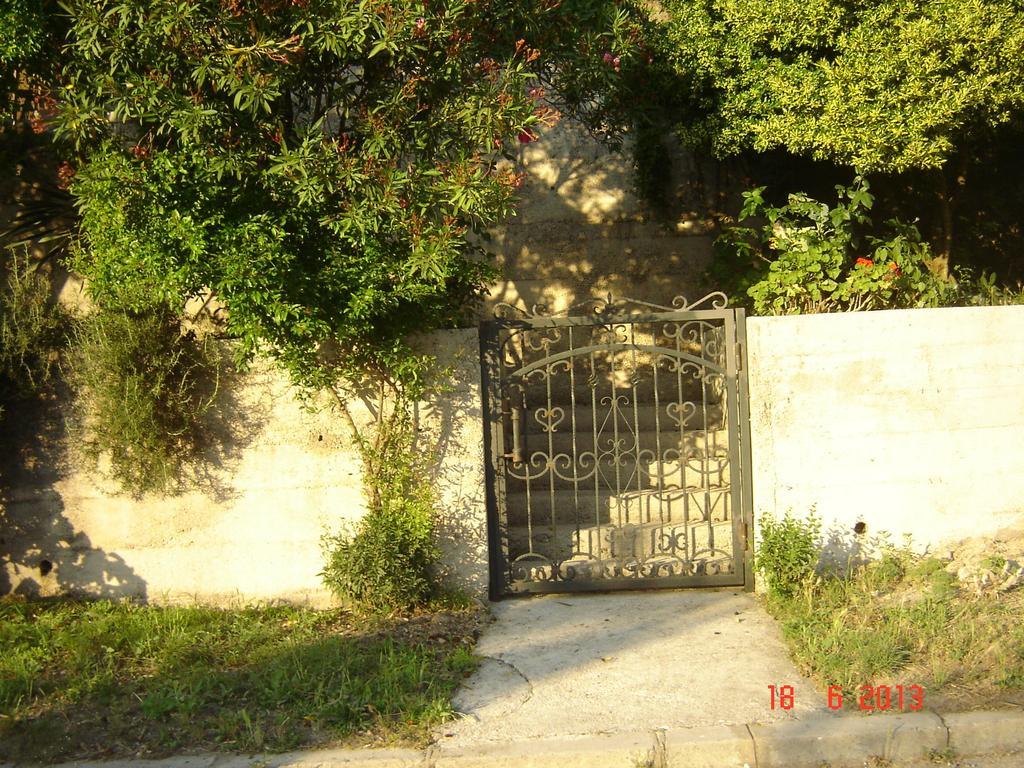 Apartments Dobrisa Kotor Exteriér fotografie